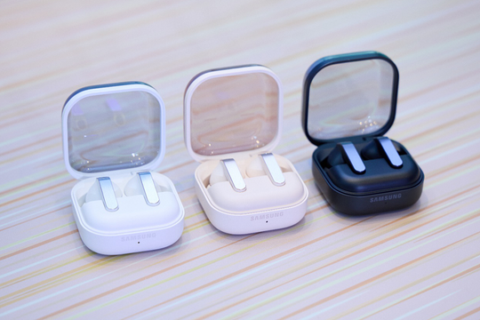 Lý do Galaxy Buds4 bỏ qua thiết kế 'tai nghe chuẩn lab'