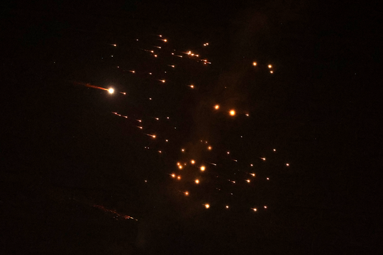 Iran phóng đạn chùm trả đũa vụ hạ sát quan chức an ninh quốc gia