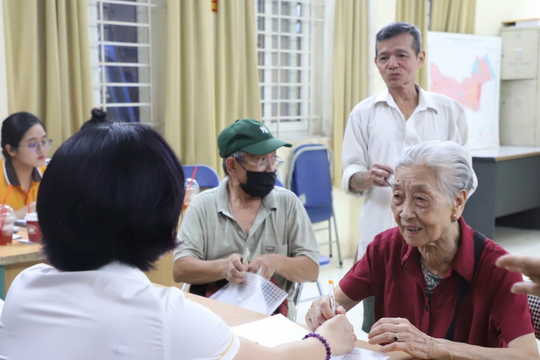 Hai phương án tăng lương hưu từ 1/7