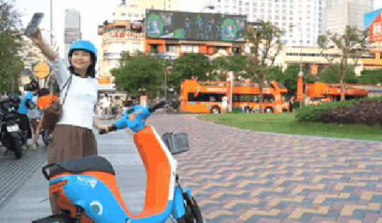 VIDEO: Thích thú chạy quanh trung tâm TPHCM với xe đạp điện miễn phí