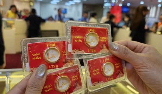 Sáng 18-3, Công ty SJC, Mi Hồng, Bảo Tín Minh Châu bán vàng miếng SJC 183 triệu đồng/lượng