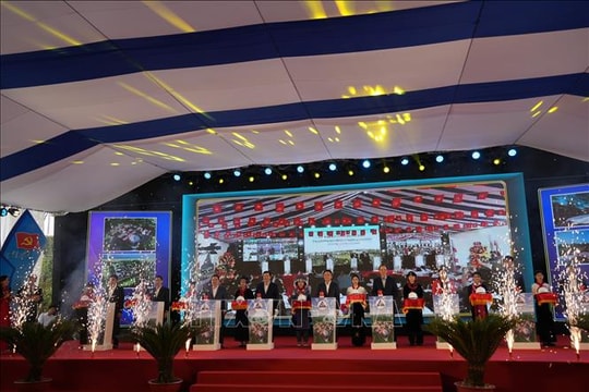 Thắp sáng khát vọng vươn lên của các học sinh vùng cao