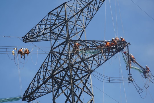 Tập trung nguồn lực sửa chữa hệ thống điện trước cao điểm nắng nóng