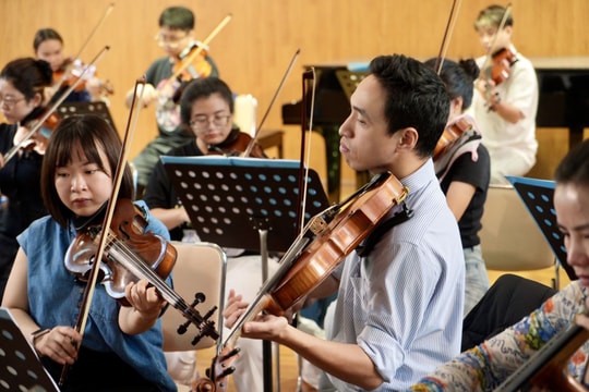 Hòa nhạc Đàn Dây khởi động chuỗi hoạt động kỷ niệm 70 năm Học viện Âm nhạc Quốc gia Việt Nam