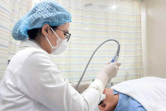 Sẹo rỗ nặng do mụn