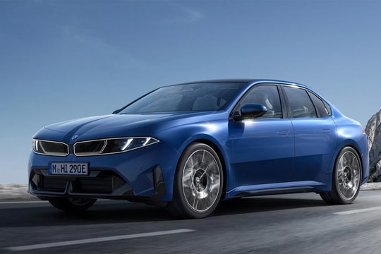 BMW i3 - sedan điện thể thao thế hệ mới ra mắt