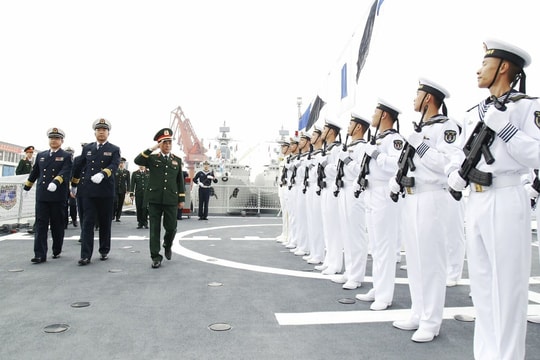 Hải quân Việt - Trung khởi hành tuần tra liên hợp trên Vịnh Bắc Bộ