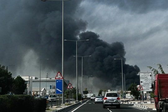 Iran tập kích cơ sở khí LNG lớn nhất thế giới ở Qatar