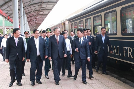 Tổng Bí thư: Huy động vốn đa dạng để làm đường sắt