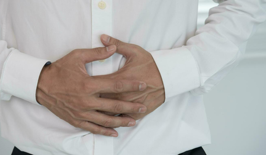 Cố chịu đau suốt đêm, nam sinh 21 tuổi trả giá suýt trả giá đắt