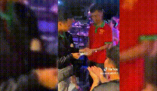 Vụ nam nhân viên trúng độc đắc 18 tỉ đồng: Bạn đọc tranh luận về cách chi tiêu