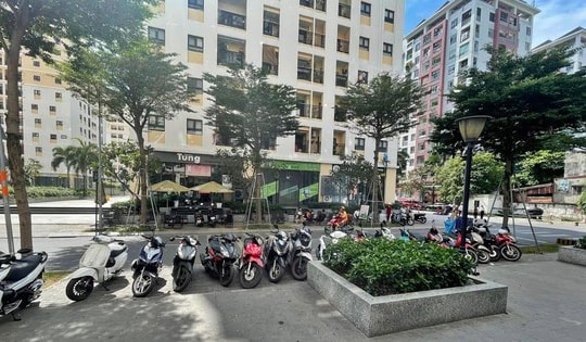 Chuyện khó tin: 1 chung cư ở TPHCM thông báo bán chỗ đậu xe tới 500 triệu đồng, cư dân phản ứng mạnh