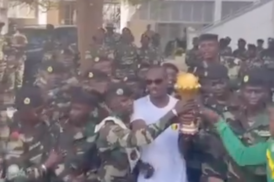 Senegal giữ cúp vô địch châu Phi trong căn cứ quân sự, quyết không trả Morocco