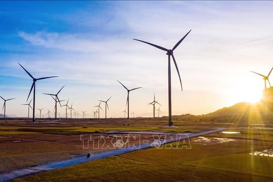 Tăng cường thực hiện tiết kiệm năng lượng, thúc đẩy chuyển dịch năng lượng và phát triển giao thông điện