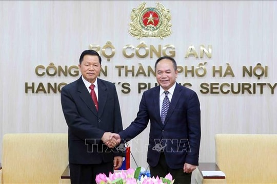 Đoàn đại biểu cấp cao Bộ Công an Lào thăm và làm việc với Công an thành phố Hà Nội