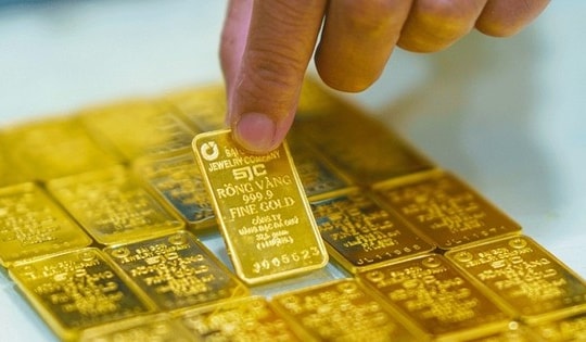 Vàng thế giới biến động hơn 100 USD/ounce, SJC chạm 176 triệu đồng/lượng