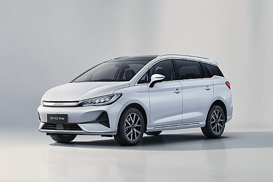 Yếu tố thực dụng trên xe điện BYD M6