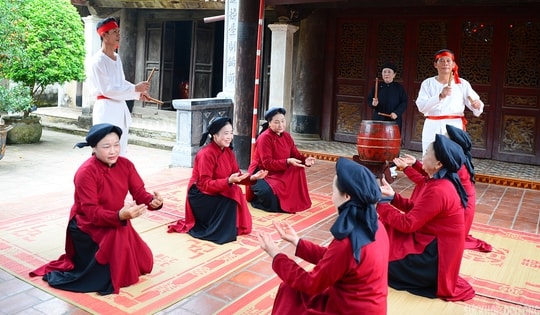 Ngôi đình cổ lưu giữ tinh hoa điêu khắc và ký ức Vua Hùng