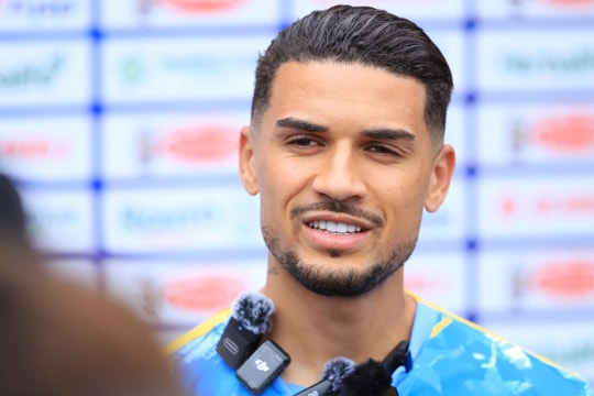 Cầu thủ nhập tịch Đỗ Hoàng Hên tiết lộ lời khuyên của HLV Kim Sang-sik