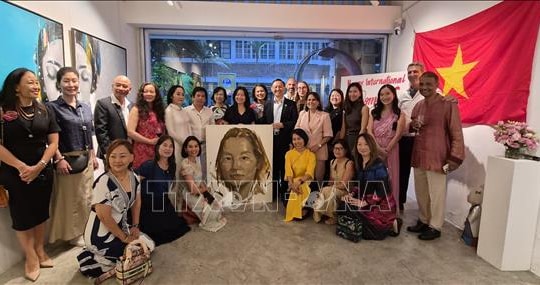 Quảng bá hội họa Việt Nam tại Singapore