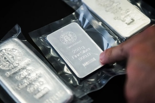 Nhập khẩu bạc của Trung Quốc đạt mức cao kỷ lục trong 2 tháng đầu năm