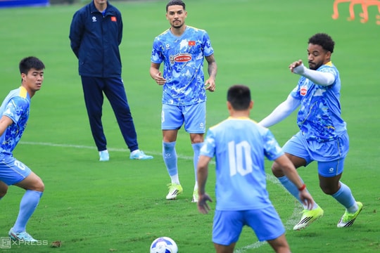 Xuân Son, Hoàng Hên lần đầu cùng tập luyện ở tuyển Việt Nam