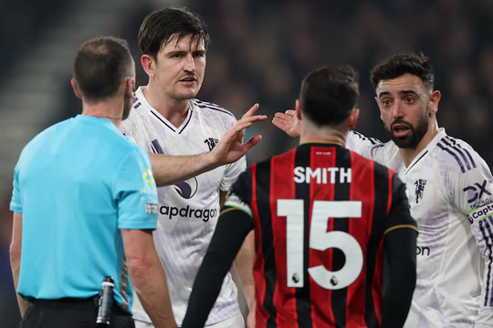 Carrick chê trọng tài Ngoại hạng Anh thiếu nhất quán