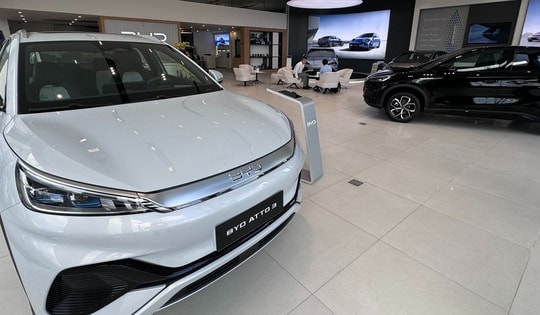 Hơn 10.000 ô tô Trung Quốc nhập về Việt Nam, tăng mạnh hơn 85 %