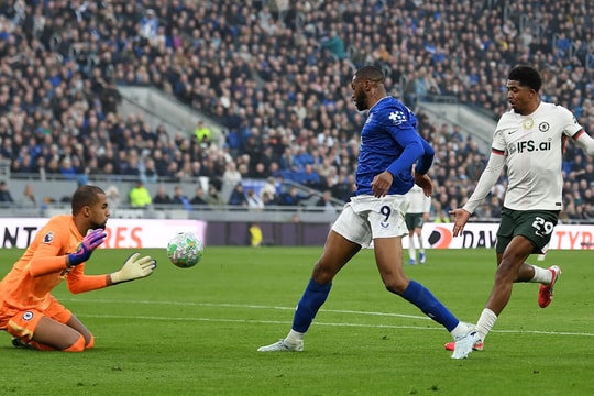 Kết quả Everton 3-0 Chelsea: Beto lập cú đúp, Man Utd bớt lo