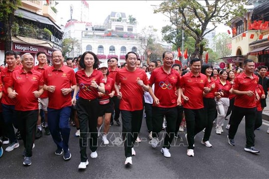 Gần 17.000 người tham gia Ngày chạy Olympic 2026