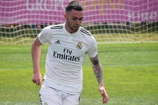 Cầu thủ Real từng bị loại vì đá trúng Ronaldo