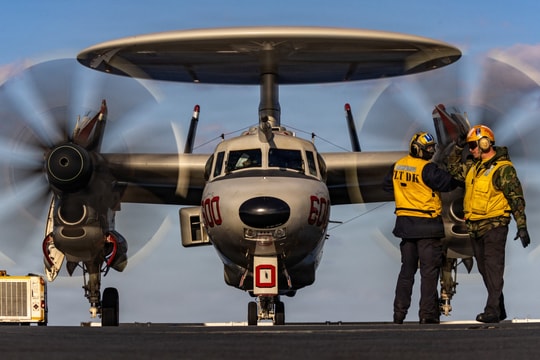 Mỹ tạm dừng tấn công nhà máy điện và cơ sở năng lượng Iran trong 5 ngày