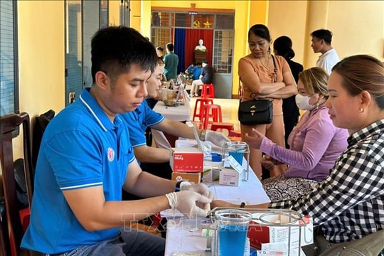 Hàng trăm 'trái tim hồng' tại Đồng Nai chung tay hiến máu cứu người