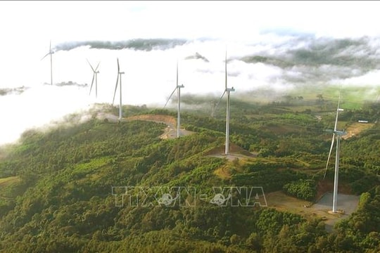 Thúc đẩy phát triển ngành công nghiệp năng lượng tái tạo, năng lượng mới