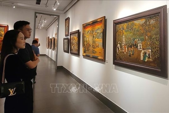 Tôn vinh họa sĩ tài năng đưa vẻ đẹp làng quê Việt ra thế giới