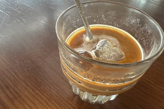 Uống cà phê mỗi ngày thay nước lọc được không?