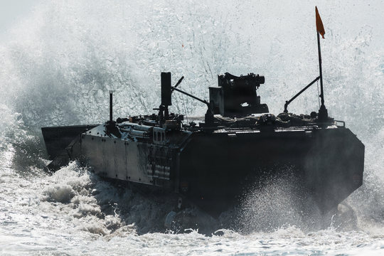 Mỹ có thể đổ quân chiếm đảo Kharg của Iran thế nào