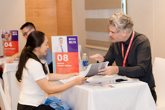 Chuyên gia gợi ý mẹo đạt 7.0 IELTS Writing, Speaking