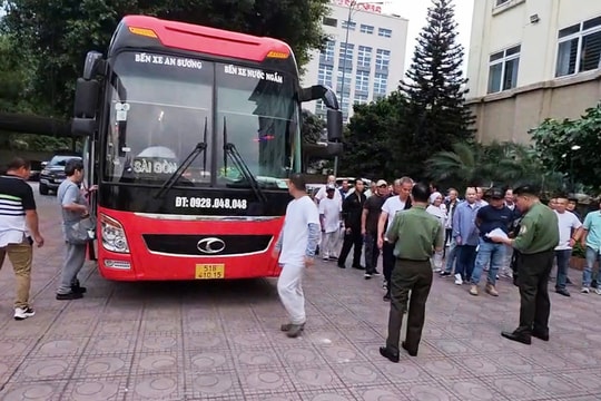 Công an TP HCM tiếp nhận 34 người bị Mỹ trục xuất