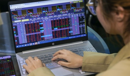 Chuyên gia nêu lý do chứng khoán thủng 1.600 điểm nhưng nhiều cổ phiếu vẫn tăng trần?