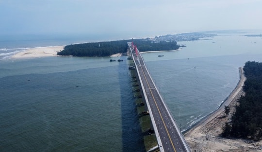 Kế hoạch thông xe cầu vượt cửa biển lớn nhất miền Trung