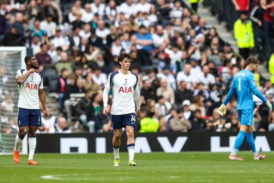 Tottenham đối diện nỗi lo xuống hạng Premier League