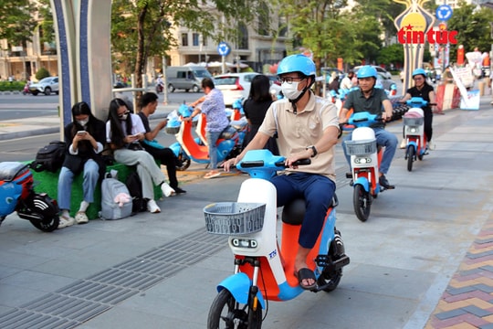 TP Hồ Chí Minh: Hơn 2.600 người dùng xe đạp điện công cộng sau 1 tuần thí điểm