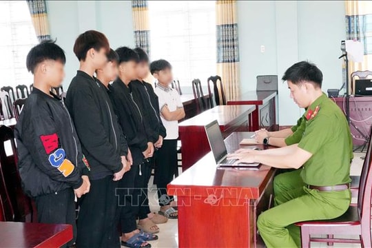 Ném đá vào phương tiện giao thông - hiểm họa từ những trò đùa nguy hiểm