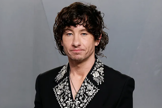 Tài tử 'Dunkirk' không muốn ra đường vì bị chê ngoại hình