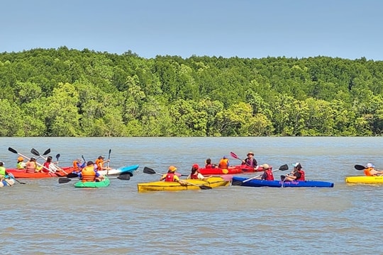 Lợi thế 'ven biển, giữa rừng' giúp Cần Giờ hút du lịch thể thao