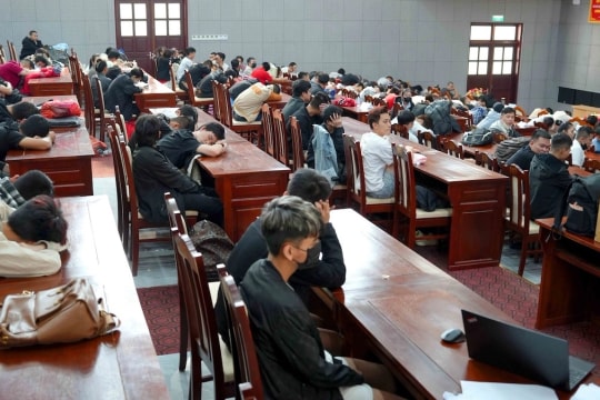 344 người sập bẫy 'việc nhẹ lương cao' ở Campuchia được trả về nước