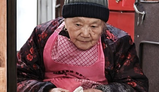 Cụ bà suốt 50 năm không đi viện, tiết lộ thói quen “ngược đời” gây tò mò