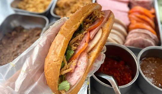 Diễn biến mới vụ nghi ngộ độc bánh mì khiến 17 người nhập viện