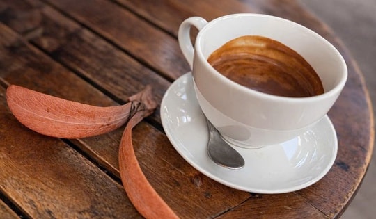 Ly đen không đá kéo tôi về với những thói quen